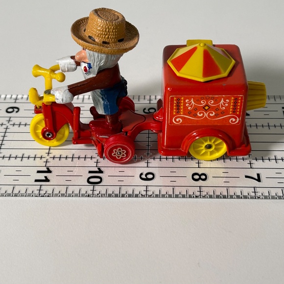 Vintage 70s Corgi Magic Roundabout Mr. McHenry's Trike & Zebedee (9B) - Picture 12 of 14